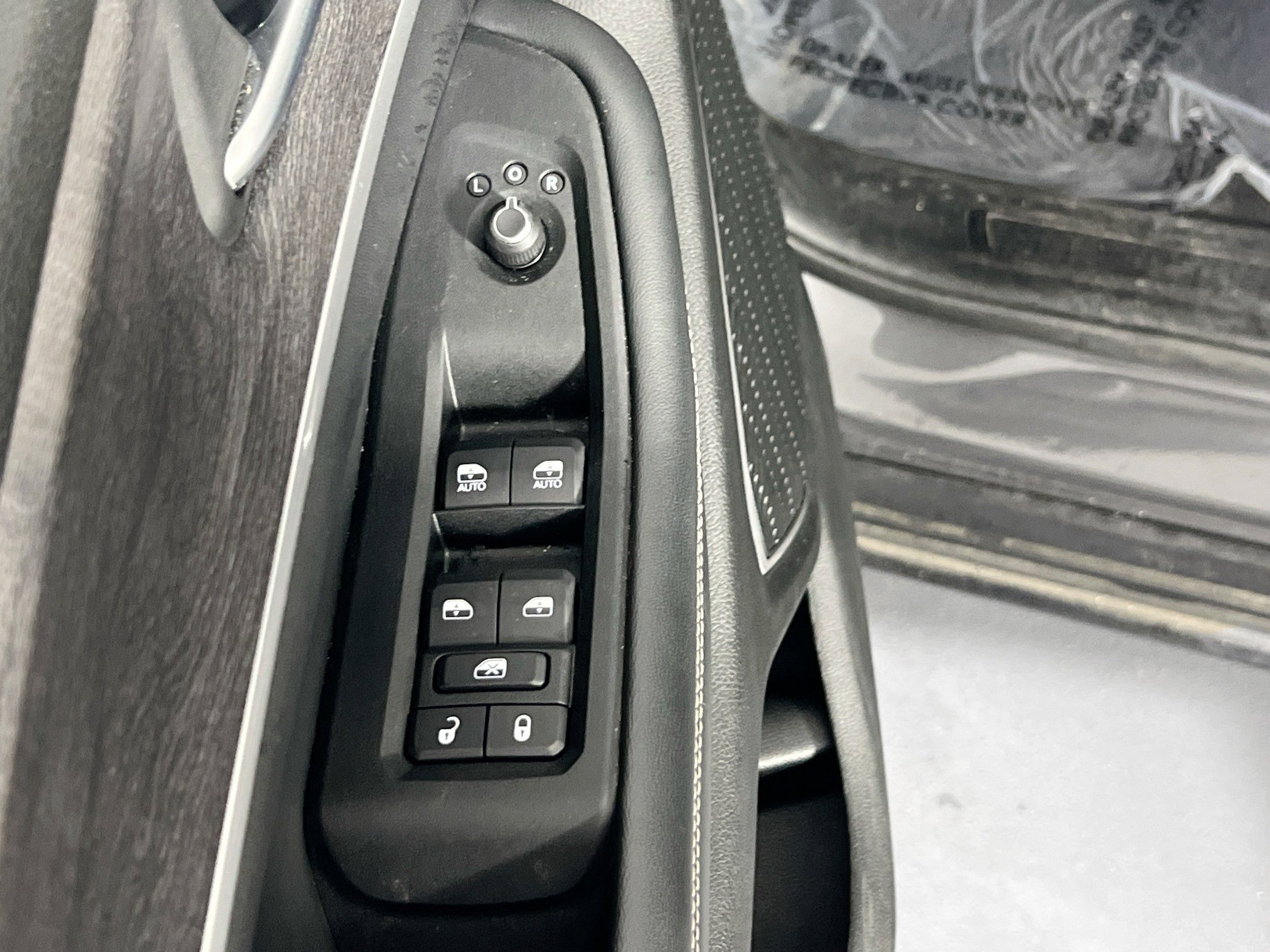 Used 2022 Jeep Grand Cherokee Limited image 16