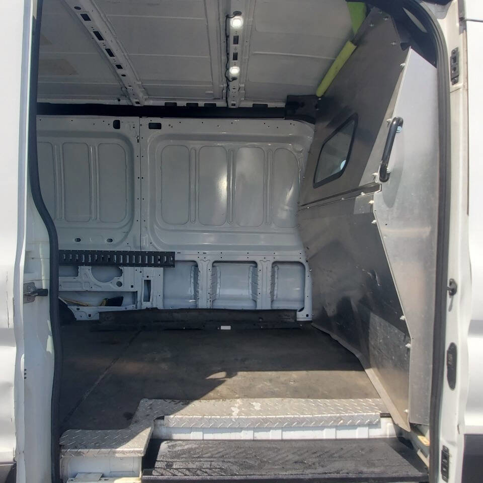 Used 2019 Ford Transit 250 148 Medium Roof RWD image 19