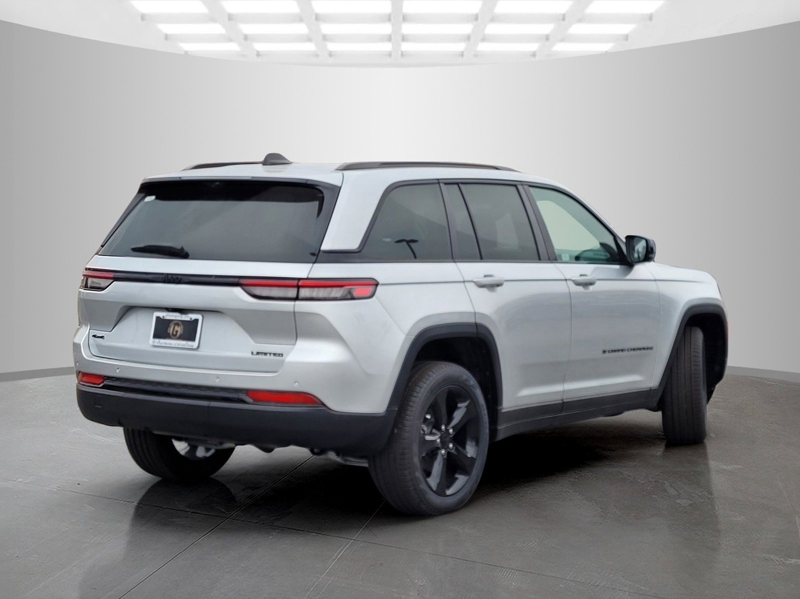 New 2025 Jeep Grand Cherokee Limited w/ Luxury Tech Group II image 4