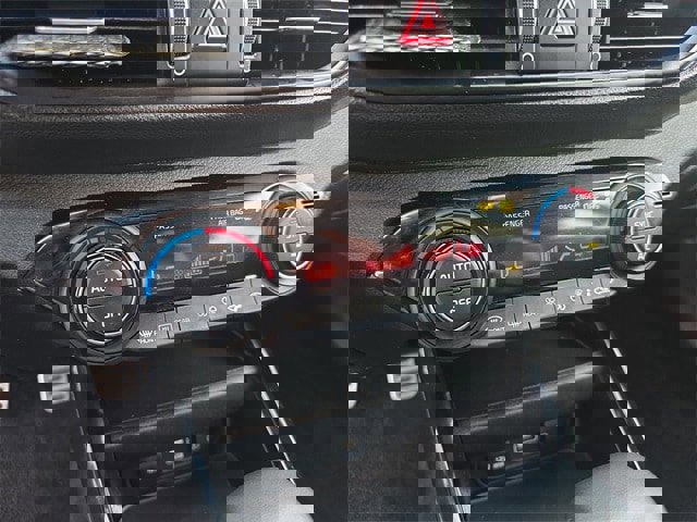 Used 2023 Kia Forte GT-Line image 16