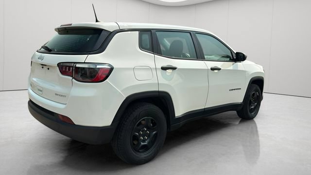 Used 2021 Jeep Compass Sport FWD image 4