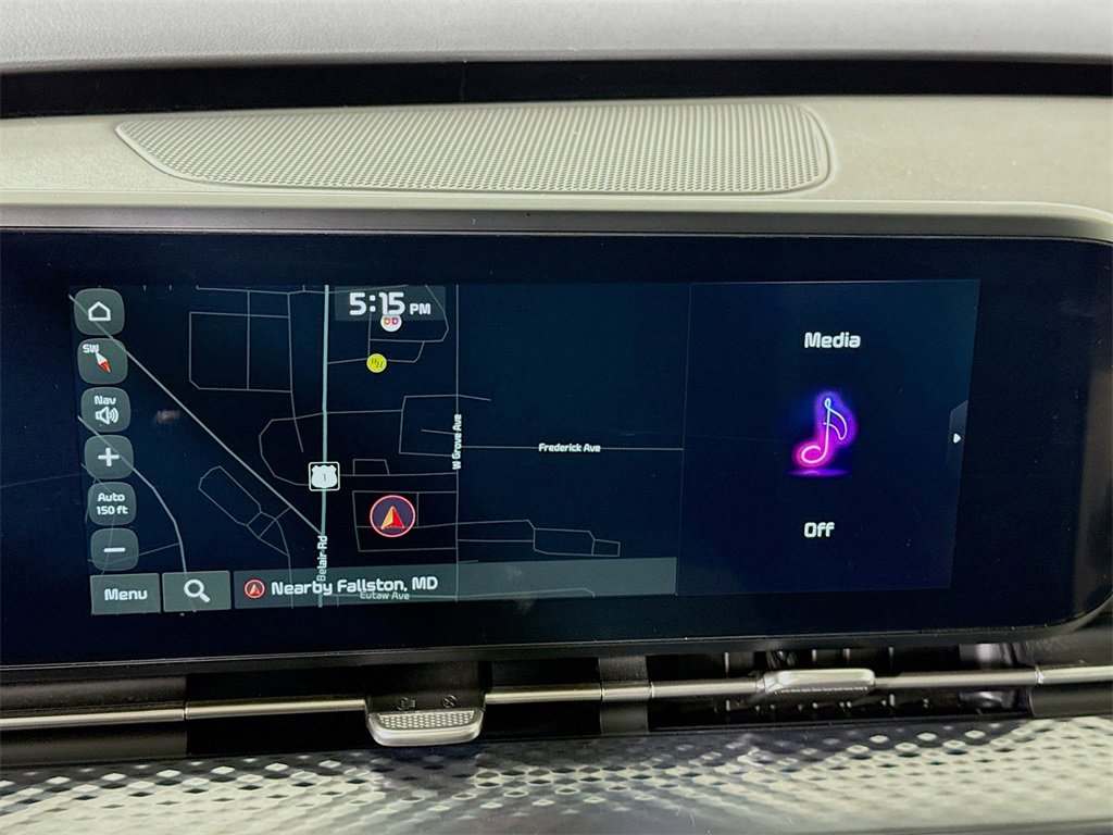 Used 2024 Kia Carnival SX Prestige image 6