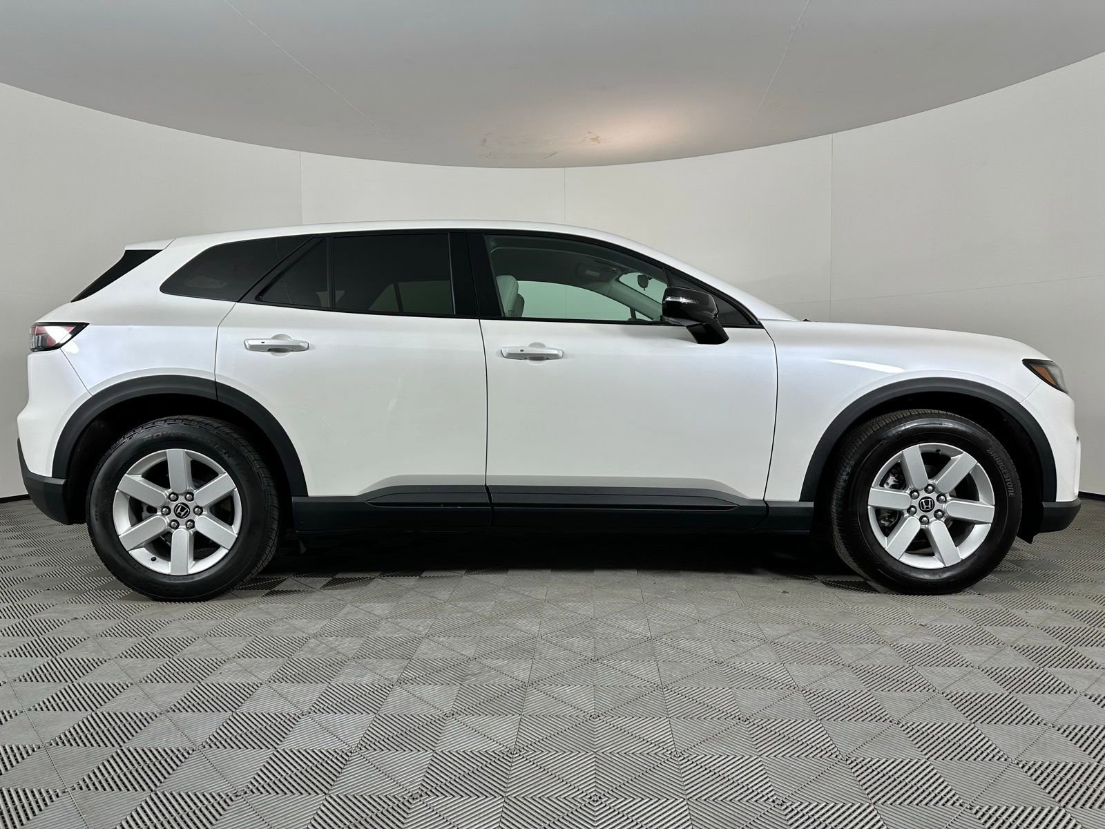 Used 2024 Honda Prologue EX image 28