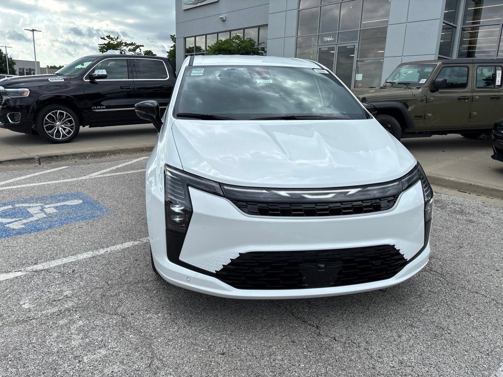 New 2027 Chrysler Pacifica Select FWD image 9