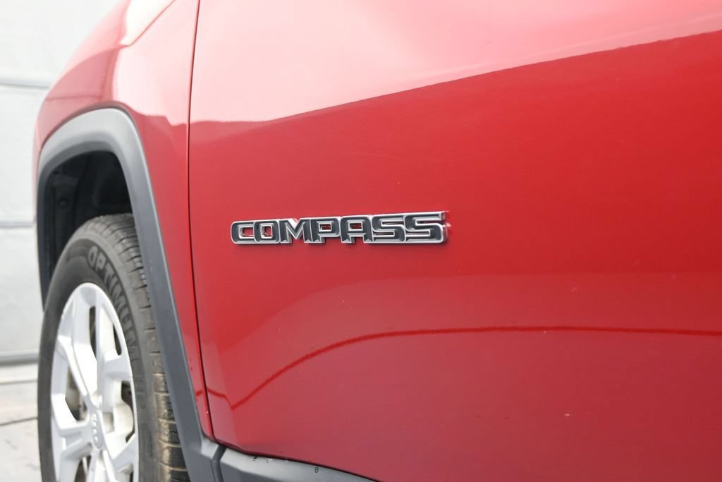 Used 2024 Jeep Compass Latitude AWD/4WD image 15