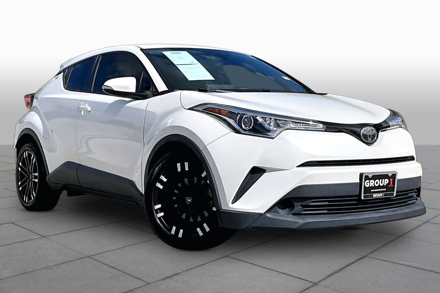 Used 2019 Toyota C-HR LE FWD image 3