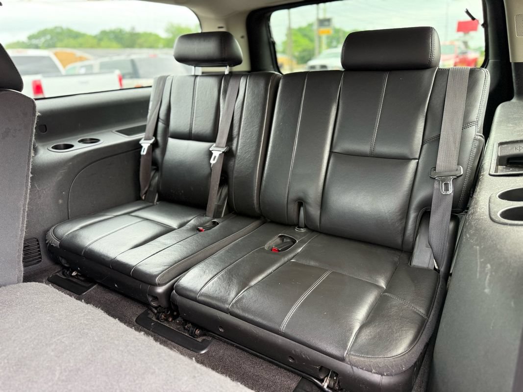 Used 2011 Chevrolet Suburban 2500 LS AWD/4WD image 10
