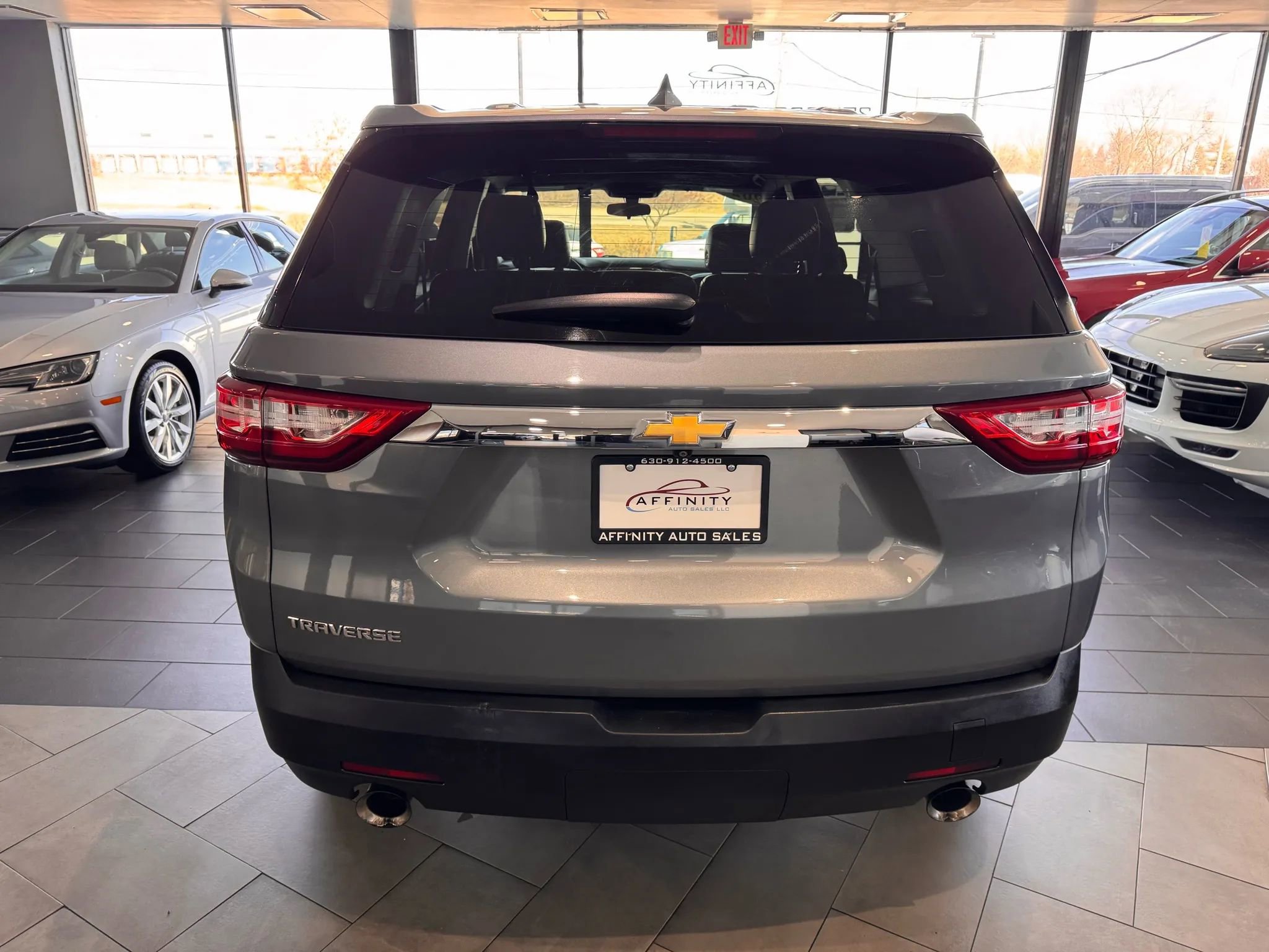Used 2020 Chevrolet Traverse LS image 4