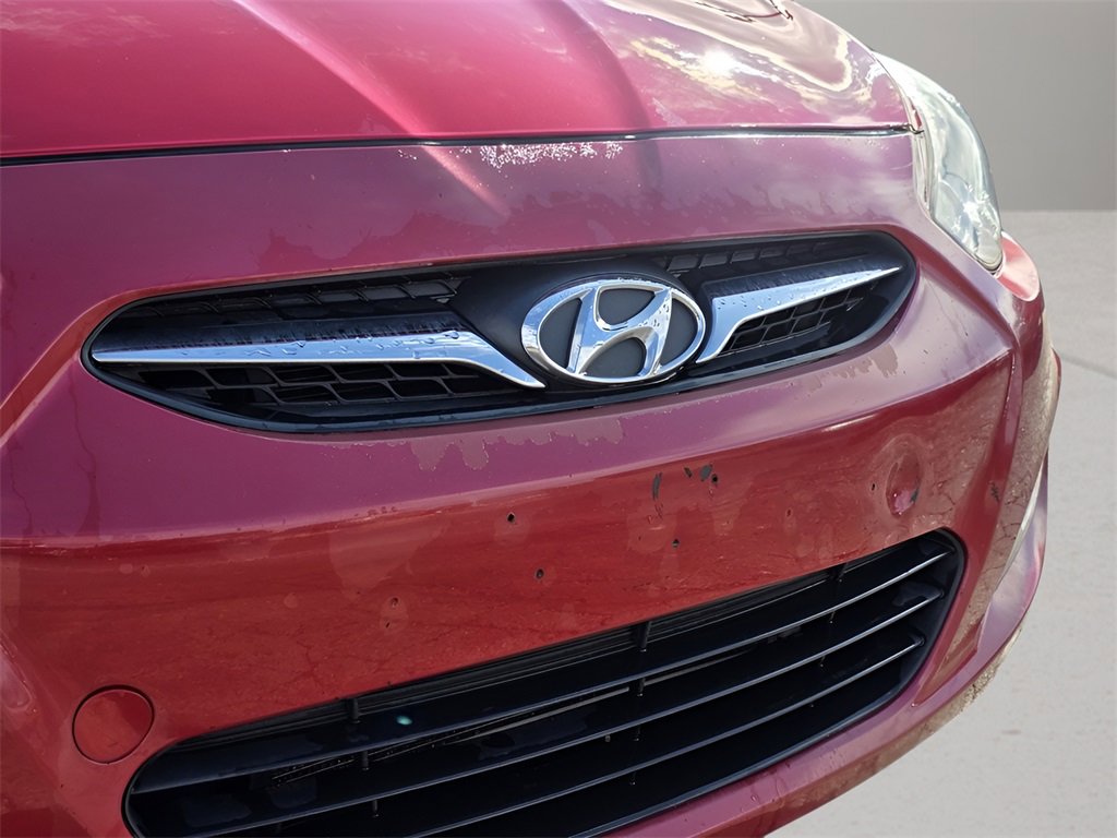 Used 2013 Hyundai Accent SE image 9