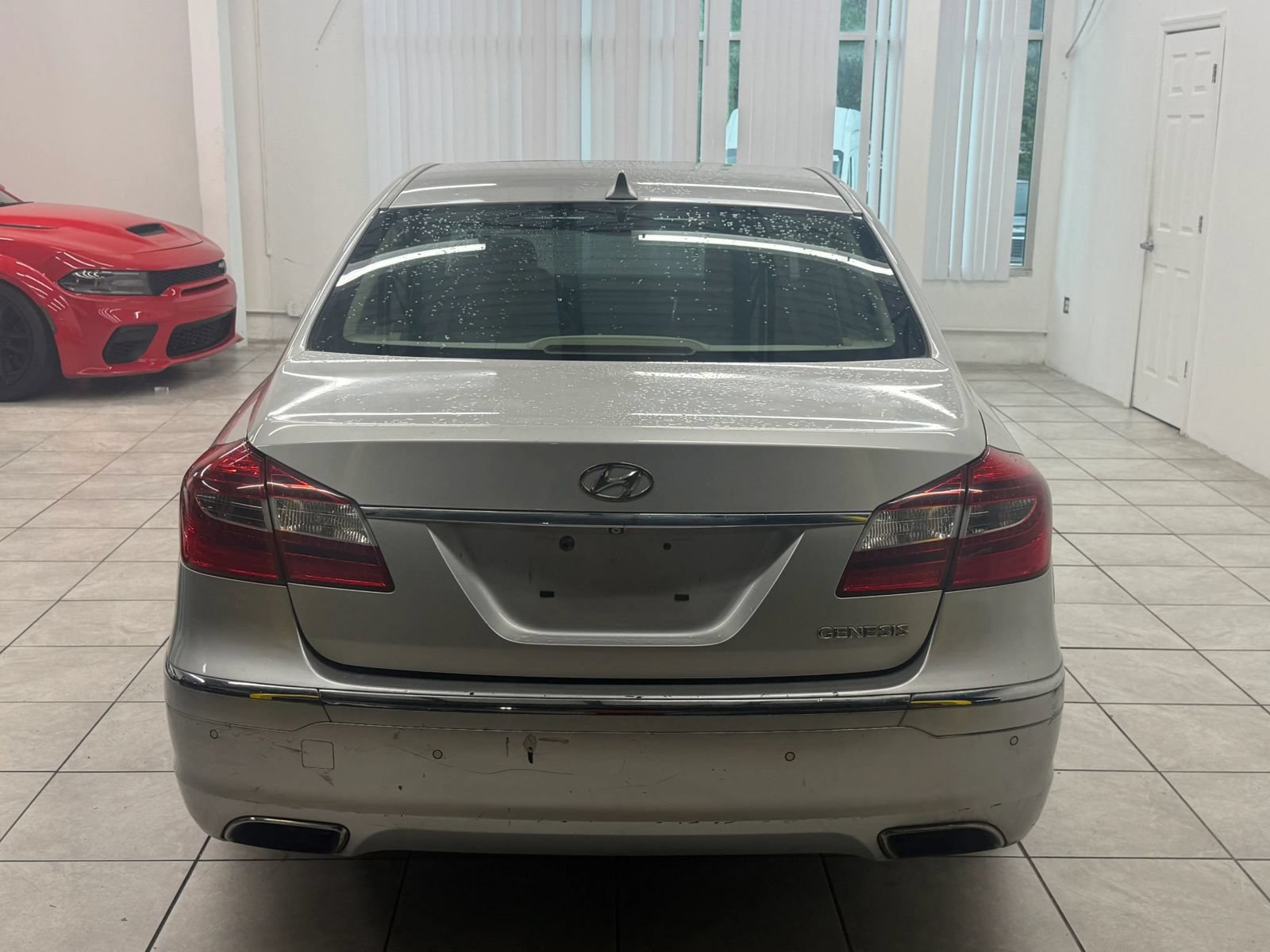 Used 2012 Hyundai Genesis 3.8 w/ Premium Pkg RWD image 8