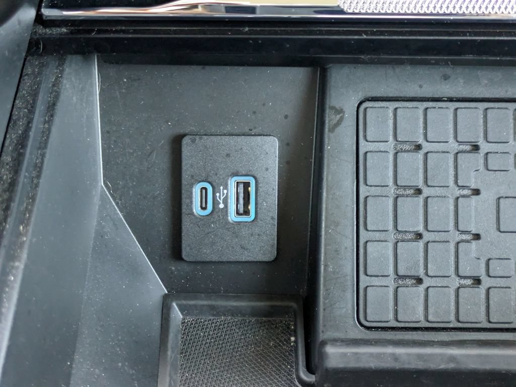 Used 2023 Ford F150 Lariat w/ Equipment Group 502A High AWD/4WD image 32