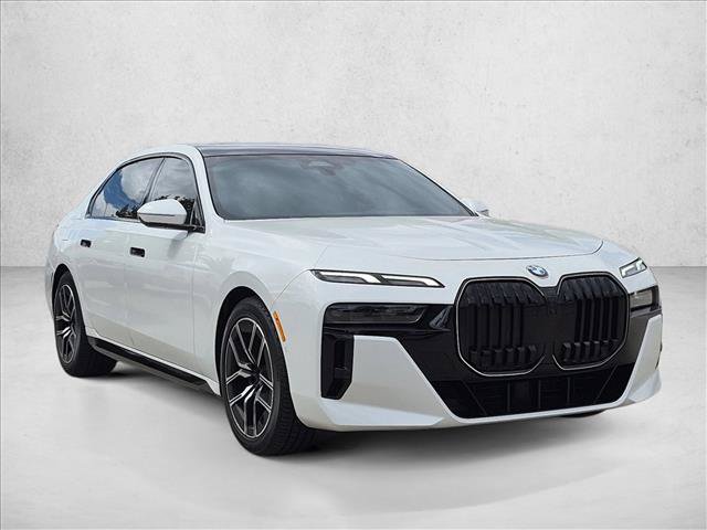 Used 2024 BMW 760i xDrive w/ Premium Package 2 AWD/4WD image 3