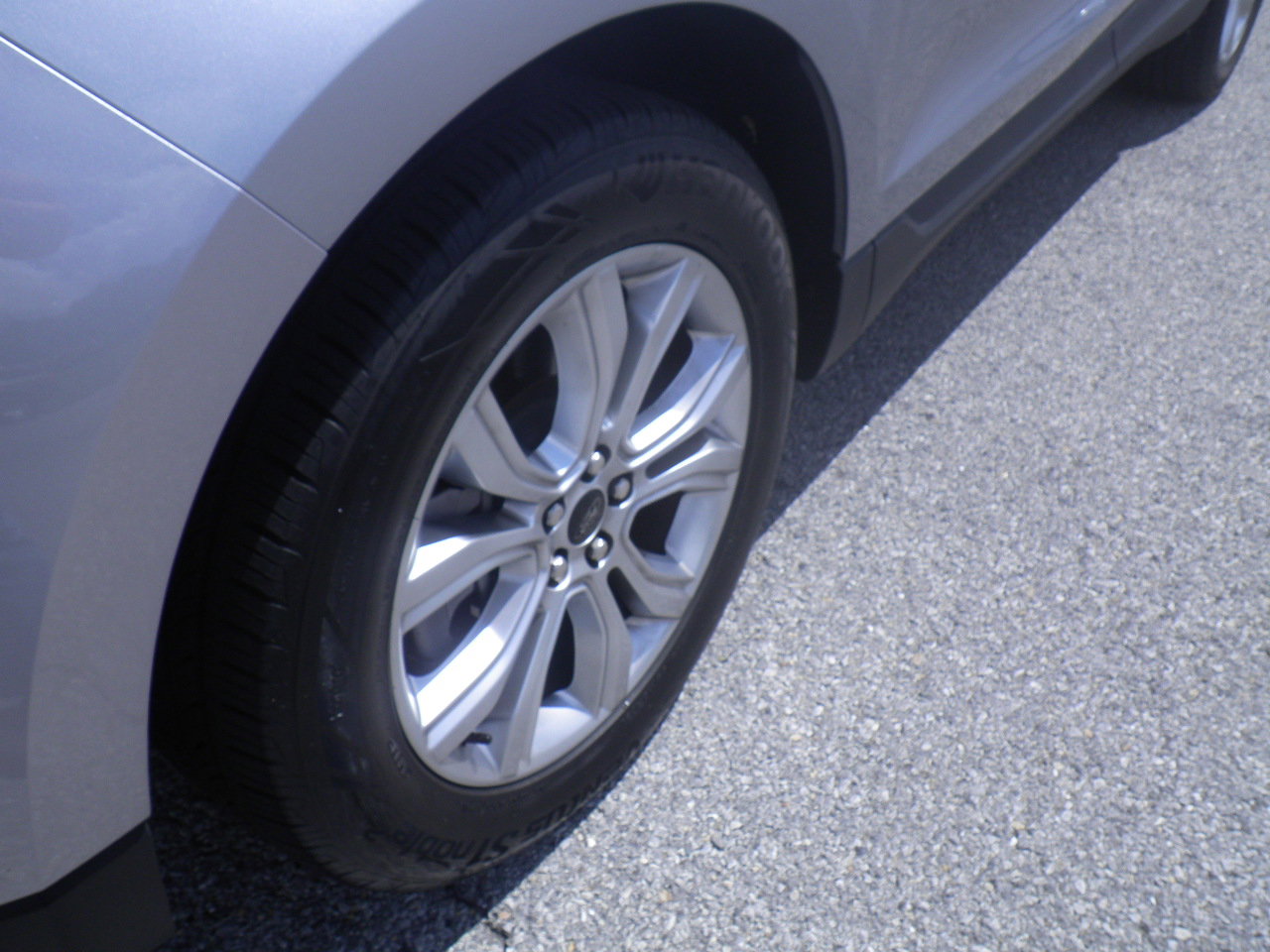 Certified 2024 Ford Edge Titanium image 12