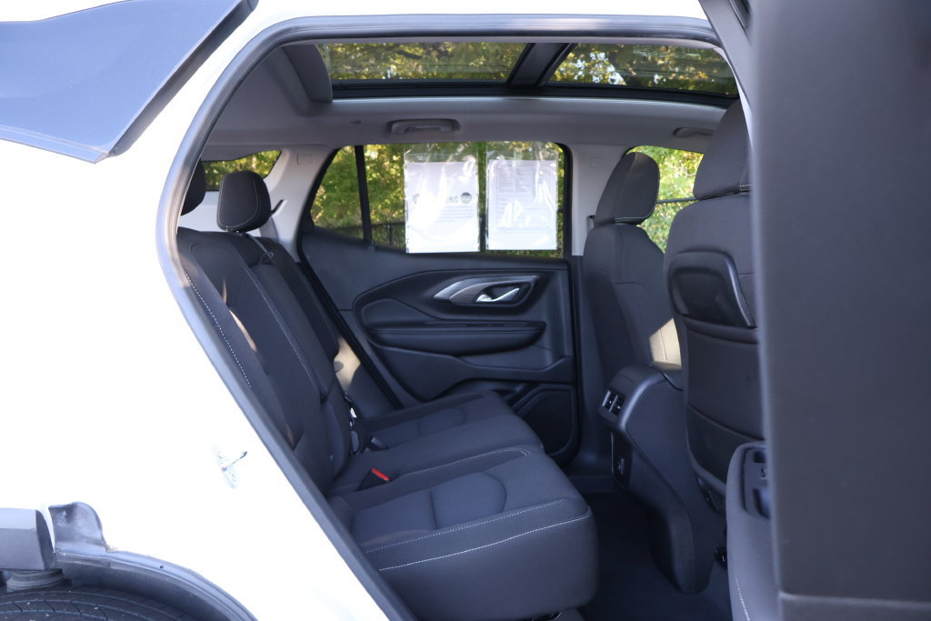 Certified 2023 GMC Terrain SLE w/ Driver Convenience Package FWD image 46