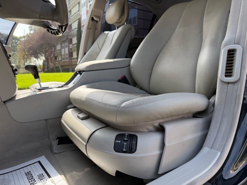 Used 2001 Mercedes-Benz S 500 image 38