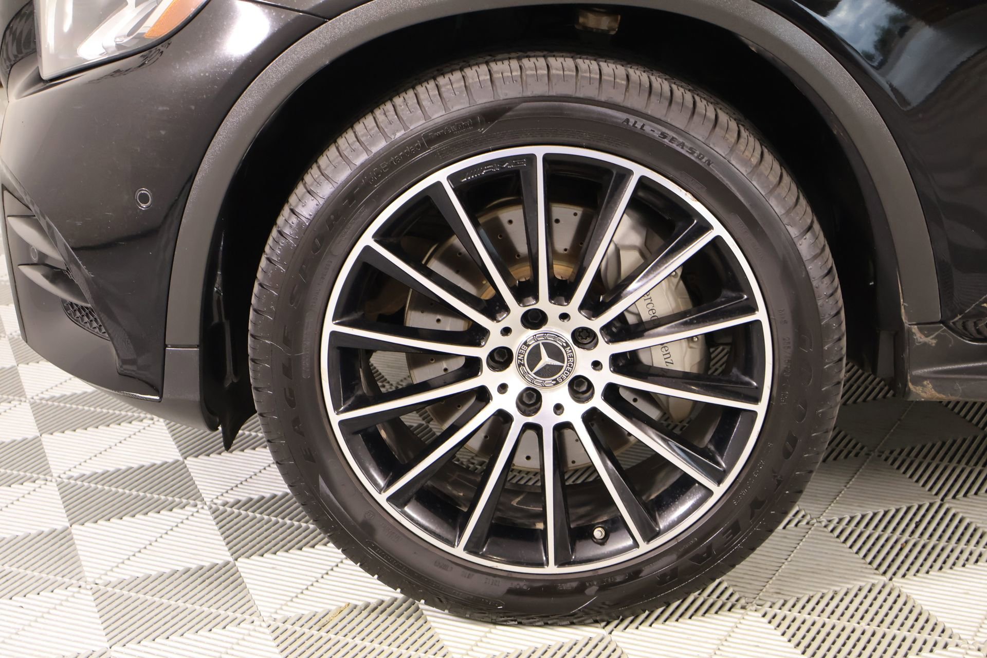 Used 2019 Mercedes-Benz GLC 300 4MATIC Coupe image 18