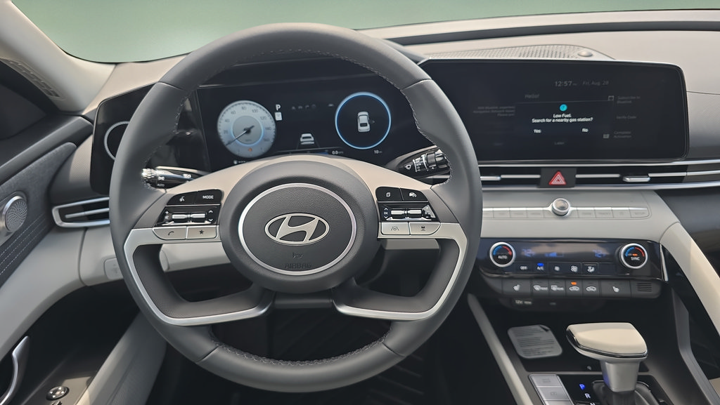 New 2026 Hyundai Elantra Limited FWD image 12