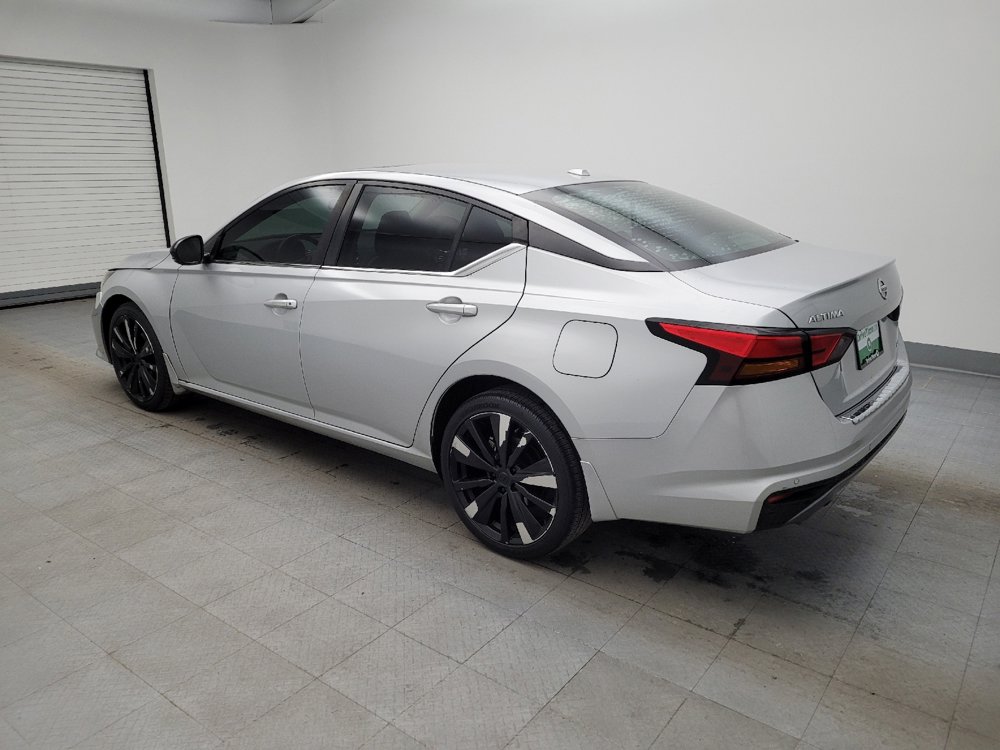 Used 2021 Nissan Altima 2.5 SR w/ SR Premium Package image 3