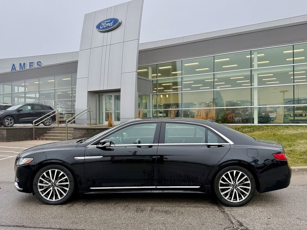 Used 2020 Lincoln Continental AWD w/ Premium Package image 2