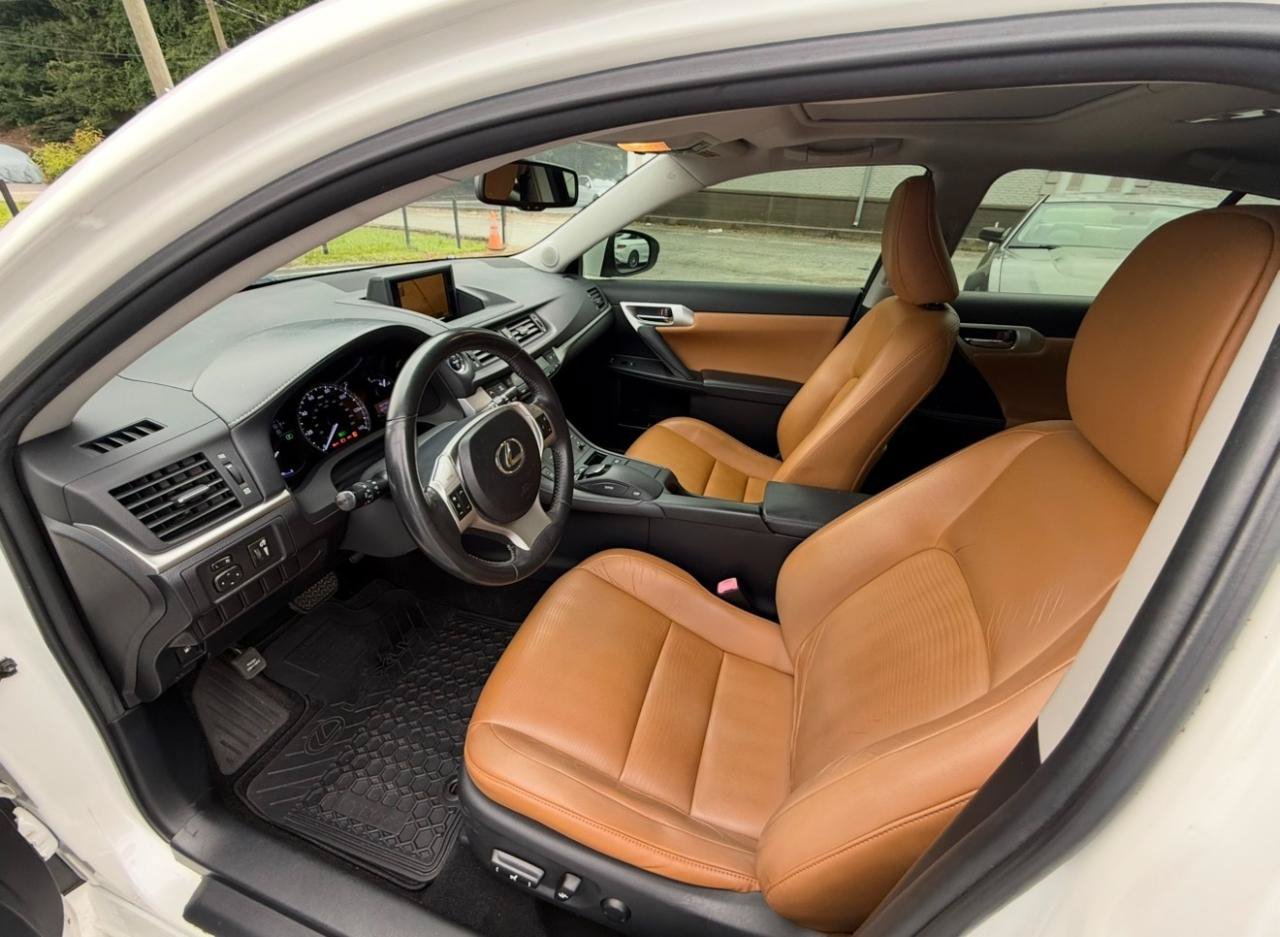 Used 2012 Lexus CT 200h Premium w/ Premium Audio Pkg FWD image 12