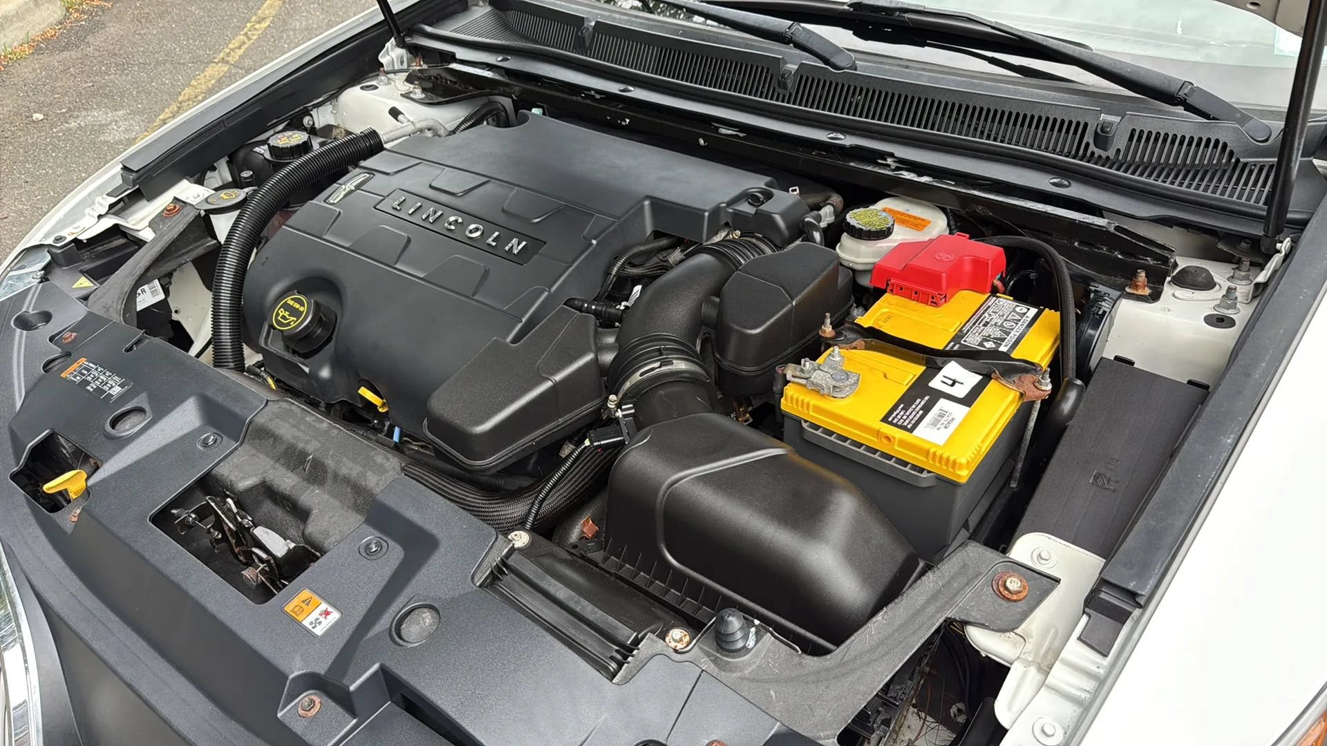 Used 2014 Lincoln MKS AWD w/ Equipment Group 101A image 46