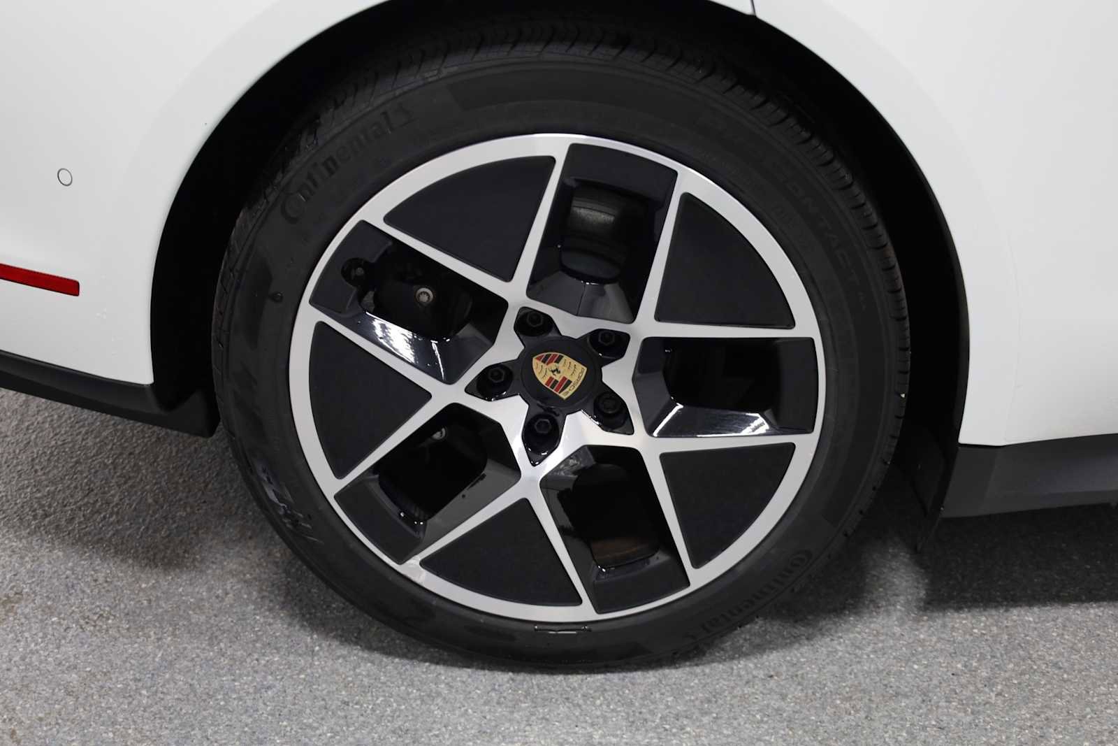 Certified 2025 Porsche Taycan image 38