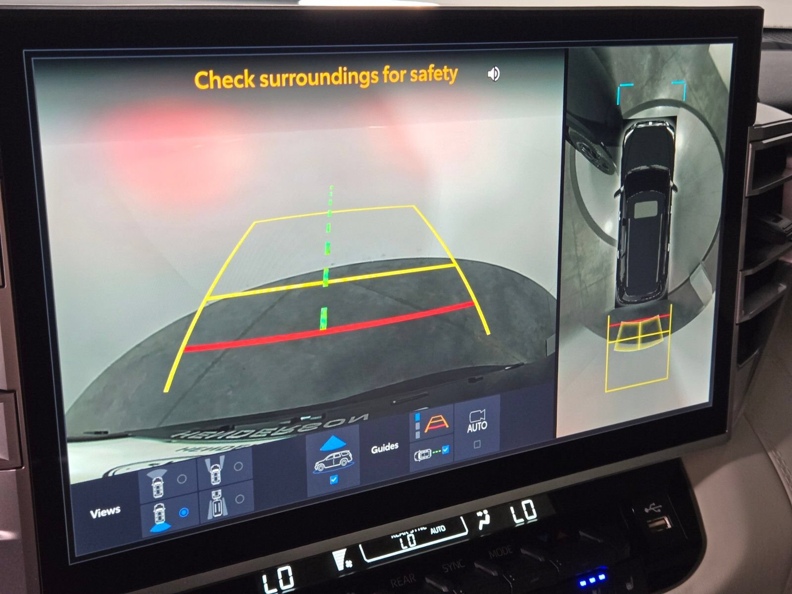 Used 2025 Toyota Sequoia Capstone AWD/4WD image 31