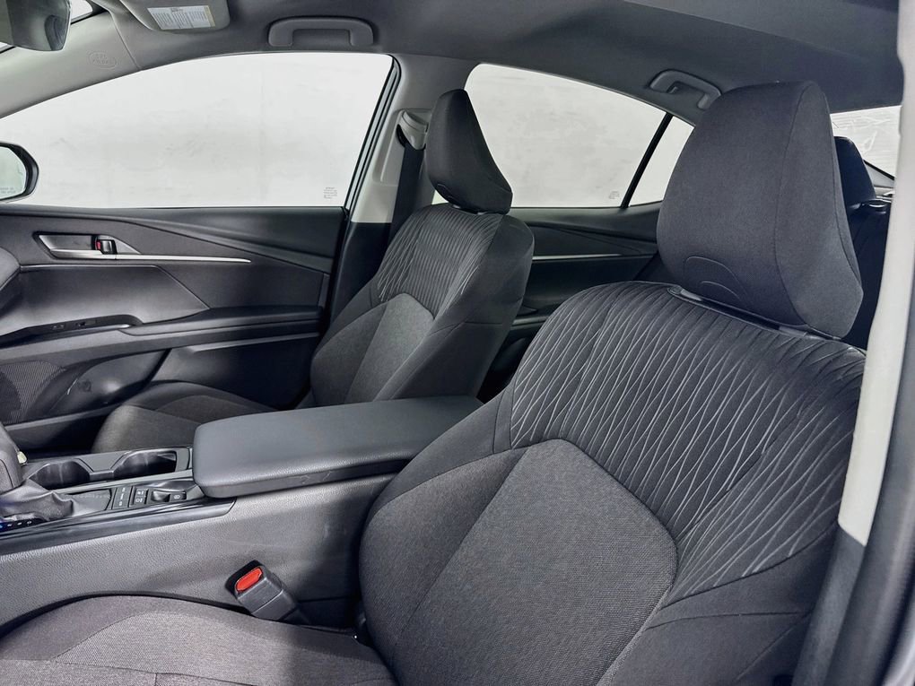 Used 2025 Toyota Camry LE FWD image 36