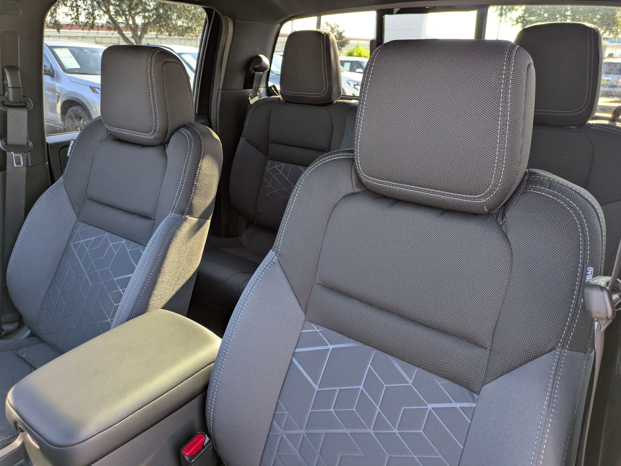 New 2026 Nissan Frontier SV image 9