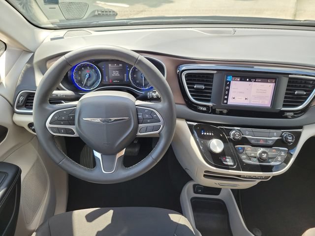 Used 2023 Chrysler Voyager LX FWD image 15