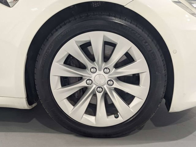 Used 2019 Tesla Model S Standard Range image 28
