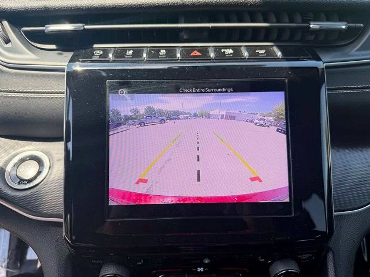 Used 2023 Jeep Grand Cherokee Altitude AWD/4WD image 24
