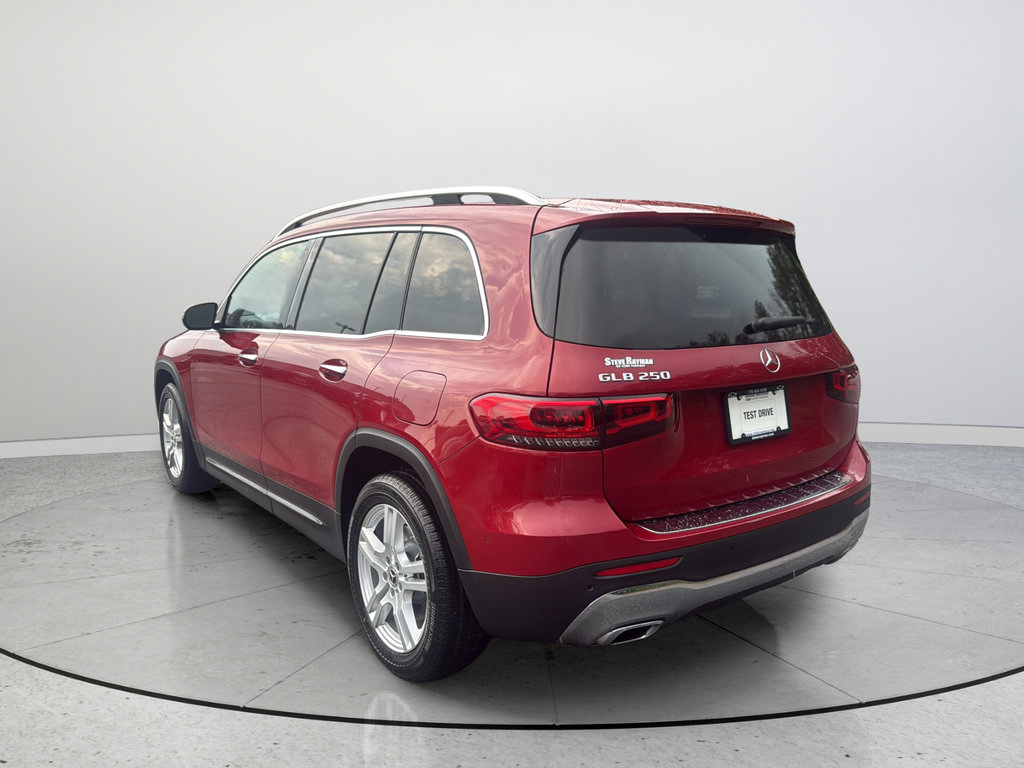 Used 2021 Mercedes-Benz GLB 250 w/ Premium Package image 8