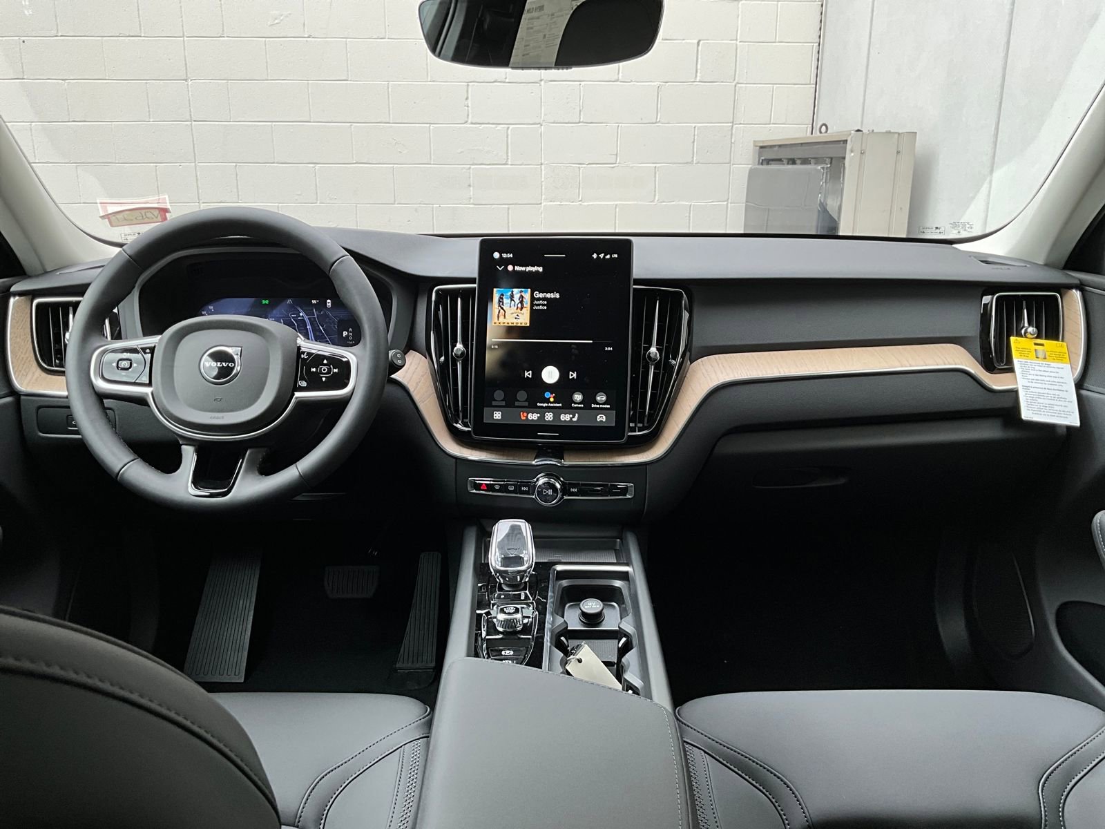 New 2026 Volvo XC60 B5 Plus w/ Protection Package Premier image 13