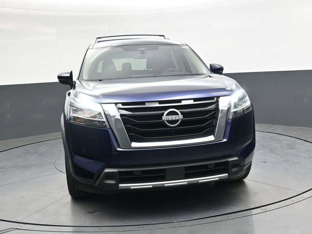 Used 2023 Nissan Pathfinder Platinum AWD/4WD image 10