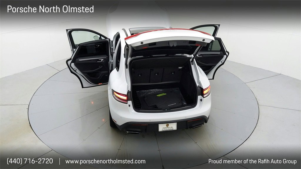 Used 2022 Porsche Macan image 31