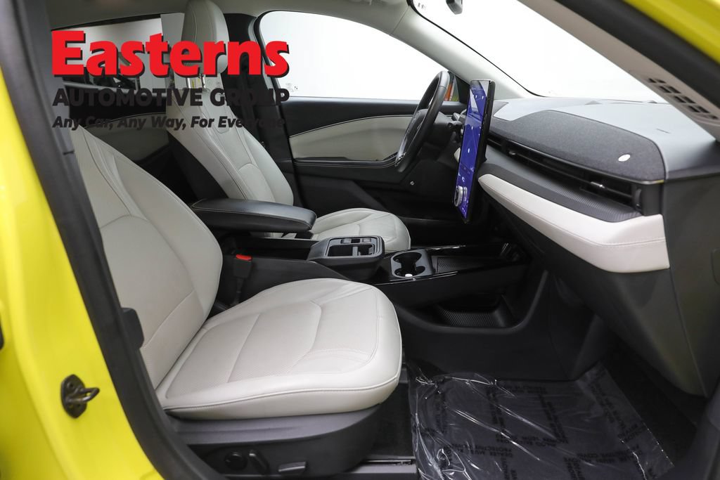 Used 2025 Ford Mustang Mach-E Premium AWD/4WD image 28