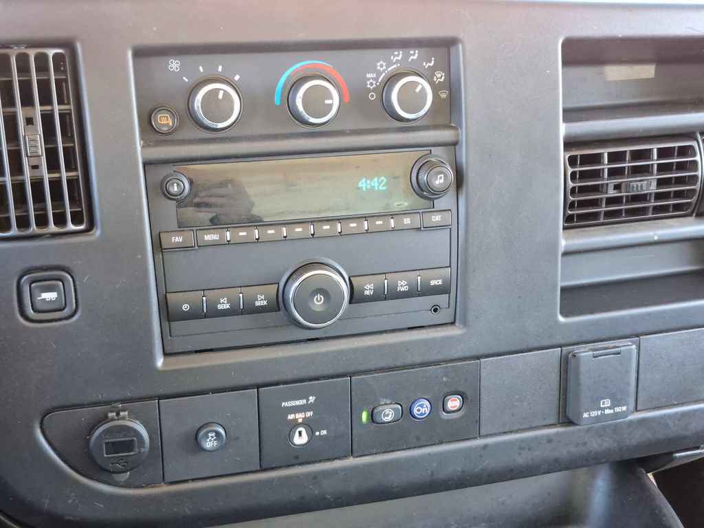 Used 2020 Chevrolet Express 3500 w/ Power Convenience Package RWD image 16