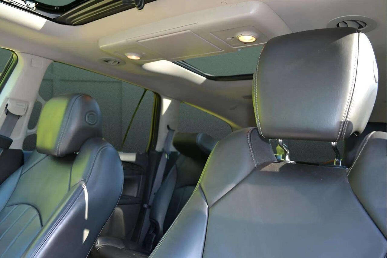 Used 2014 Buick Enclave Premium w/ Trailering Provision Package image 15