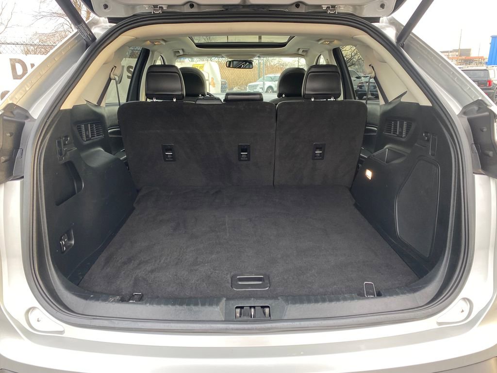 Used 2019 Ford Edge Titanium w/ Equipment Group 301A image 5