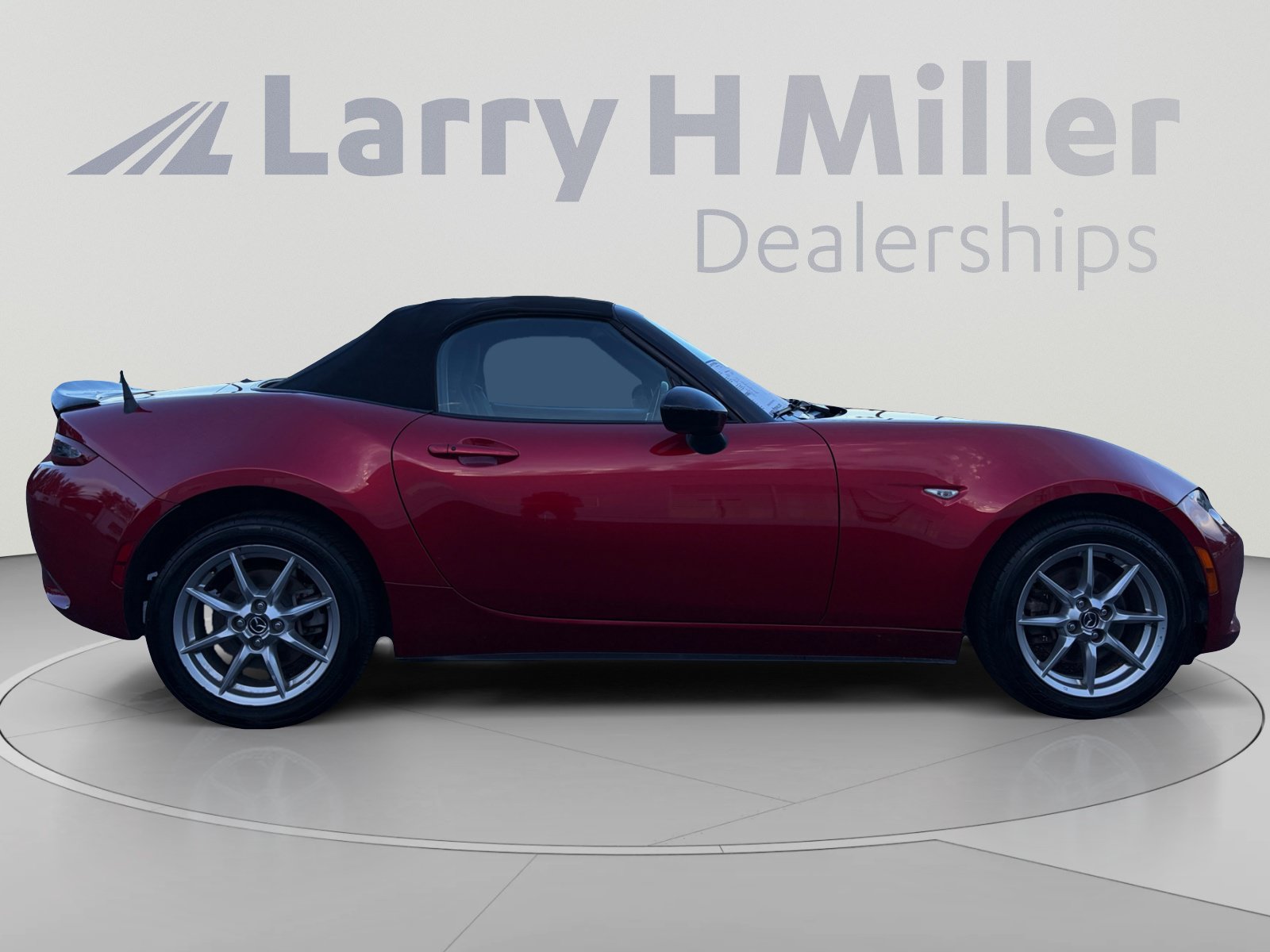 Used 2016 MAZDA MX-5 Miata Sport RWD image 6