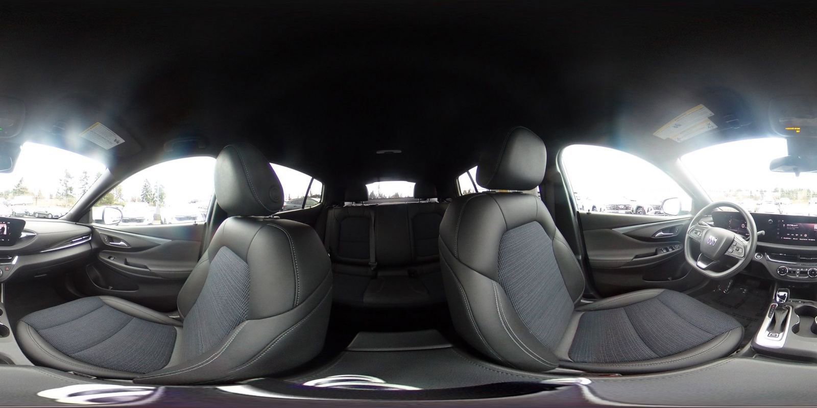 Used 2025 Buick Envista Preferred image 43