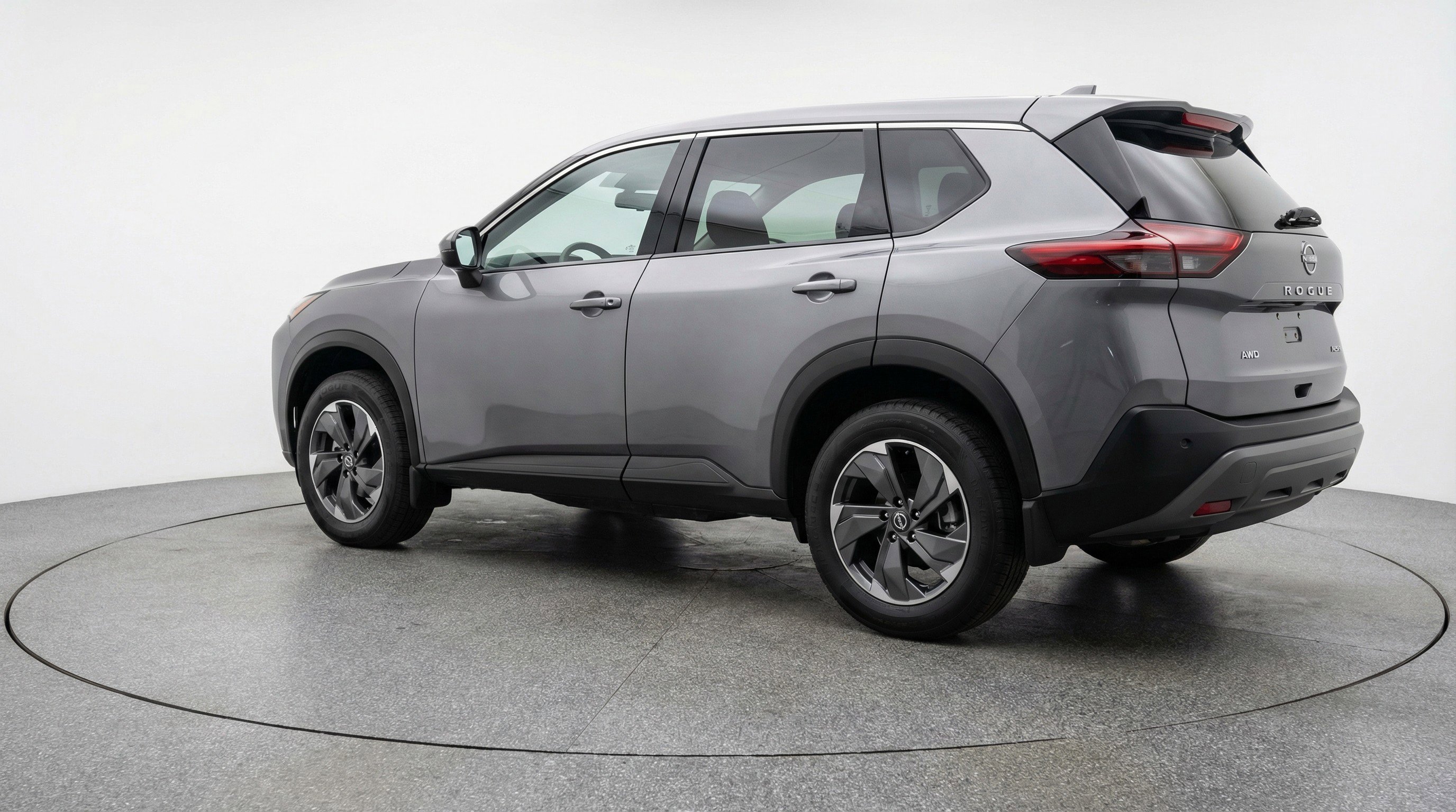 Used 2025 Nissan Rogue SV image 6