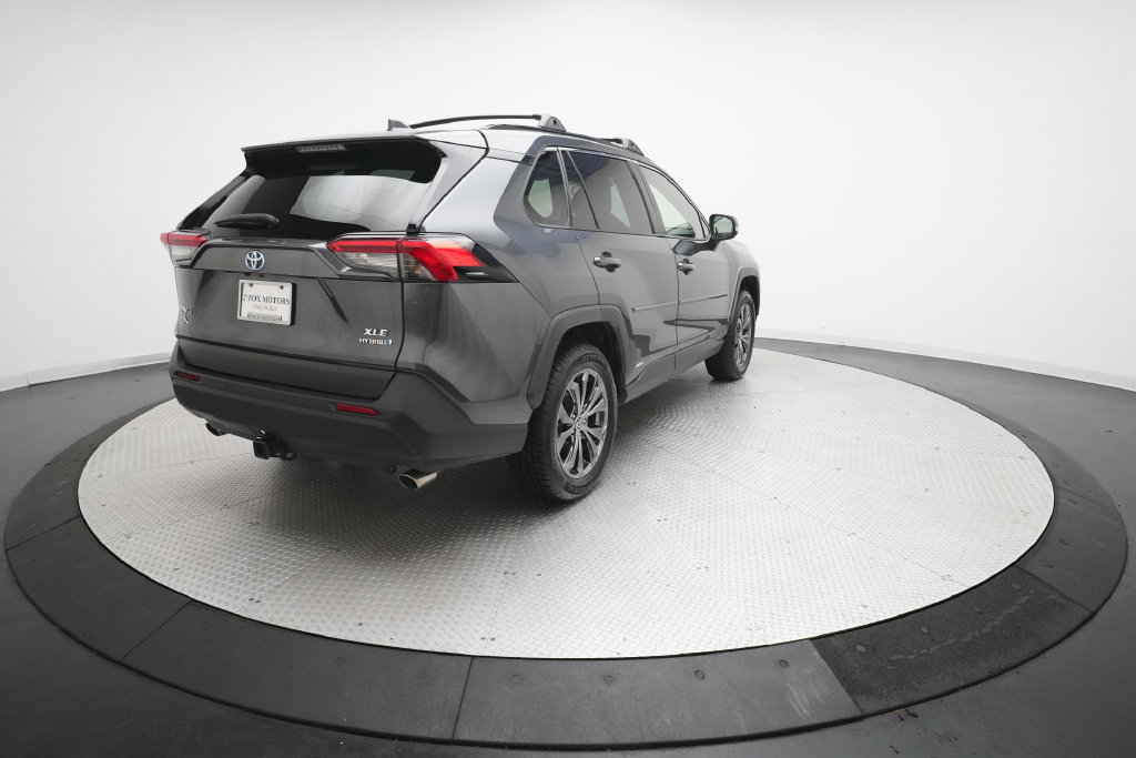Used 2022 Toyota RAV4 XLE Premium AWD/4WD image 35