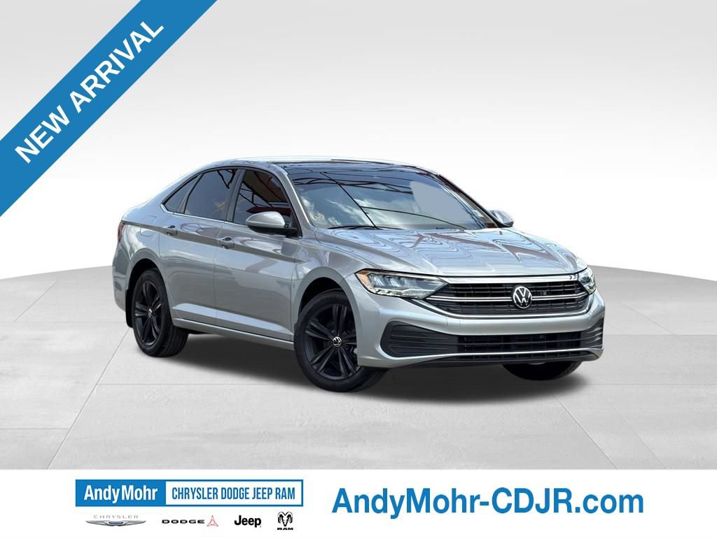 Used 2023 Volkswagen Jetta SE w/ Panoramic Sunroof Package