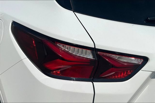 Used 2019 Chevrolet Blazer Premier w/ Sun and Wheels Package FWD image 23