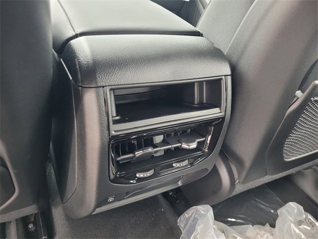 New 2025 Jeep Grand Cherokee Laredo image 7