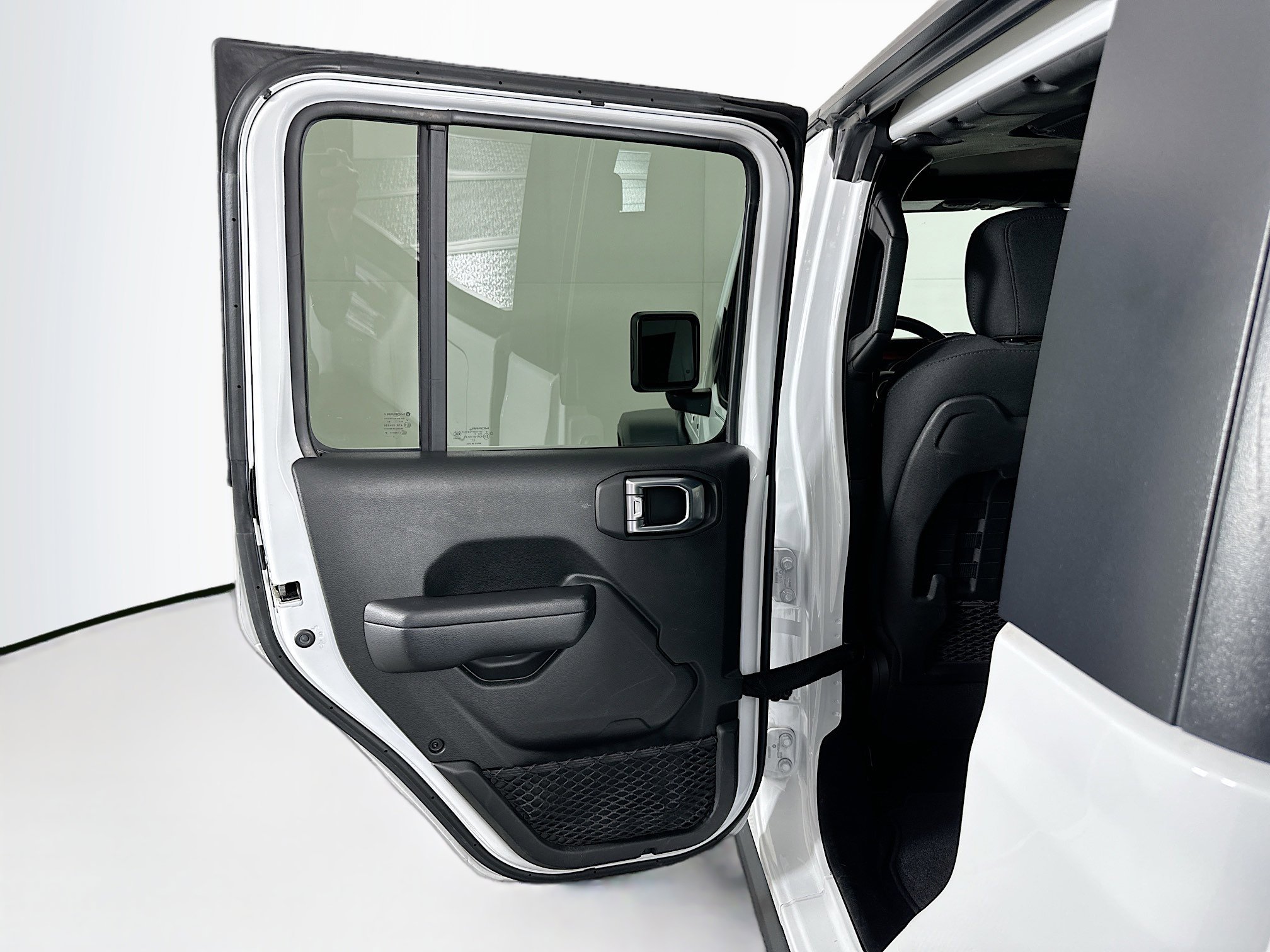 Used 2021 Jeep Gladiator Rubicon image 25