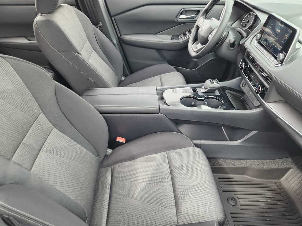 New 2026 Nissan Rogue SV FWD image 10