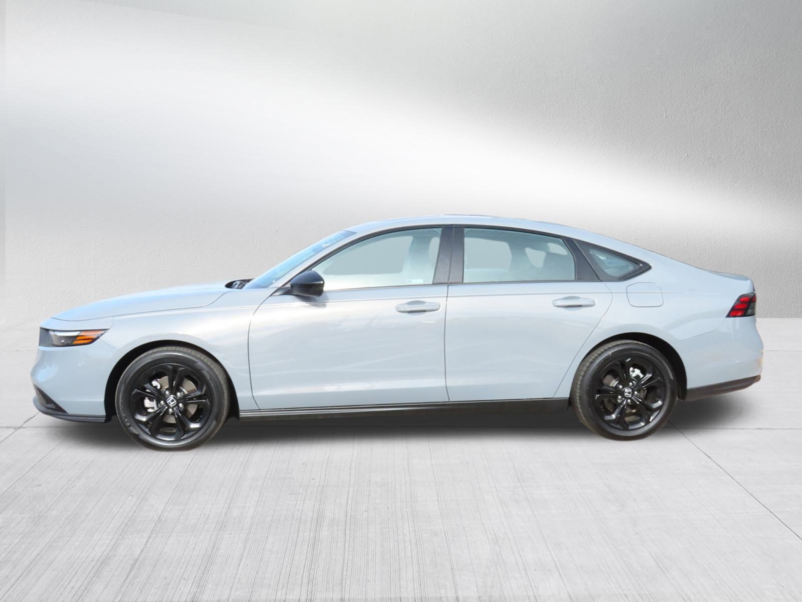 Used 2025 Honda Accord SE image 4